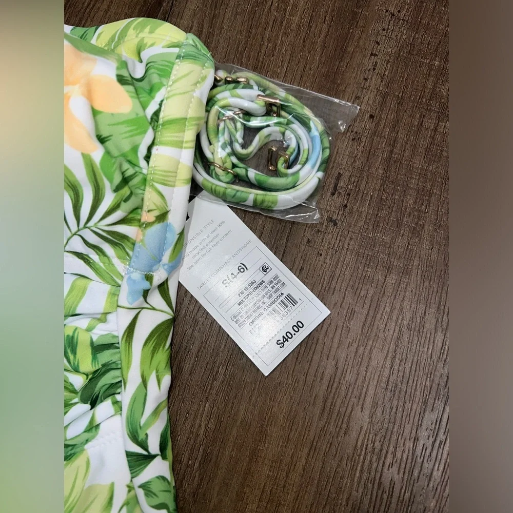 NWT Target Shade & Shore Cutout One Piece Swimsuit